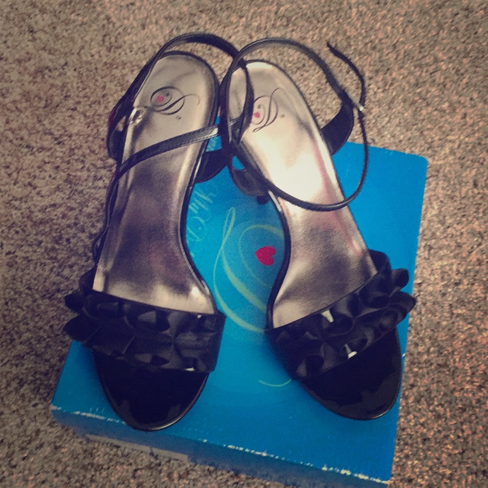 Dress shoes